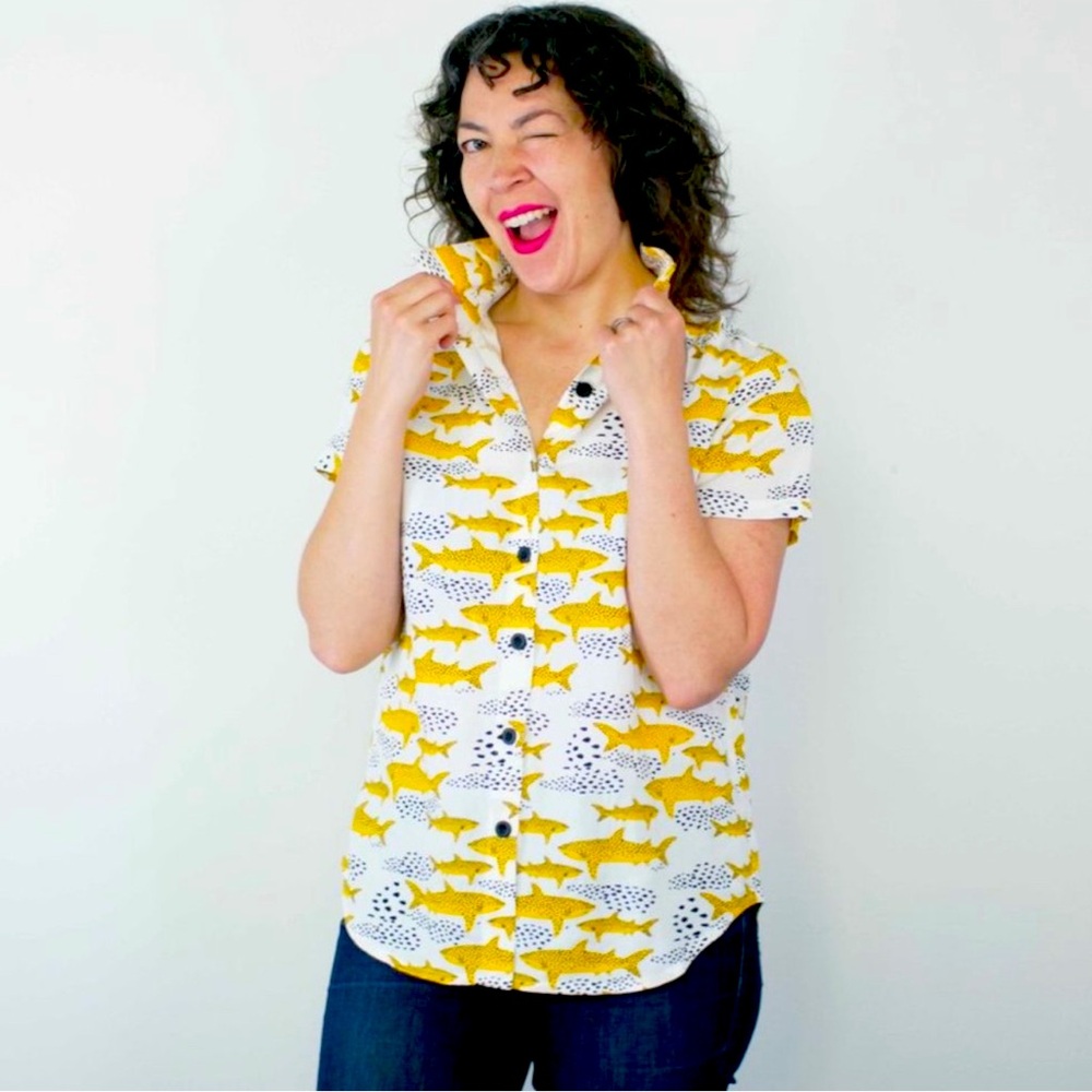 VERY RARE! Nooworks Sharks Joyce Top Lorien Stern Button Up Quirky Top Sz Medium